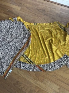 Gold Earthbound Trading Co braun Upcycling Sari Sarong indische Seide Wickelrock 3723 - Bild 1 von 5