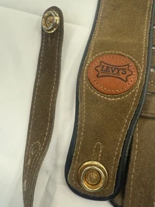 Vintage Levys Leathers Guitar Strap Brown Suede Circle Logo 2.5" Adjustable - Picture 1 of 16