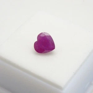 Splendido Rubino Serengeti a Forma di Cuore - 2,50 ct + 8 x 8 mm - Gemma Rubino Serengeti - Foto 1 di 9