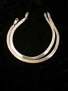 Set of 2 Italian 925 Sterling Silver Herringbone Bracelets 8in Made in Italy EUC - Picture 1 of 4