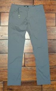 True Linkswear Men's All Day 5 Chino Pants Slim-Straight Size 33x32 Gray - NWT - Picture 1 of 15