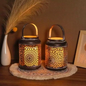 JHY DESIGN 2er Set Kerzenhalter aus Metall mit flammenlosen LED Kerzen 17 cm hoch - Bild 1 von 6