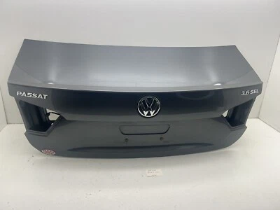 Tapa trasera del maletero Volkswagen Passat 2012-2015 solo carcasa OEM. Foto 1 de 4