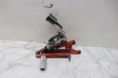 2004-2006 Yamaha Yzf R1 driver pé direito peg traseiro com pedal de freio - Imagem 1 de 4