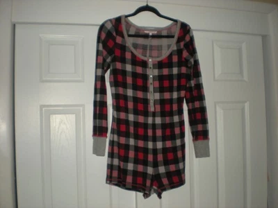 Mameluco a cuadros rojo, negro y gris Victoria’s Secret - Talla M Foto 1 de 4