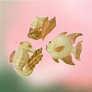 Chalkware Sea Life Bathroom Wall Decor VTG 1960s Fish Shells Seahorse 3 Piece - Picture 1 of 5