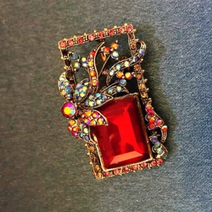 Betsey Johnson Brosche Strass ROT Anstecknadel Neu ohne Etikett - Bild 1 von 1