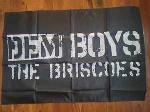 CASSA DA WRESTLING PROFESSIONALE BRISCOE BROTHERS BANDIERA "DEM BOYS"!! ESCLUSIVA CASSA!! - Foto 1 di 1