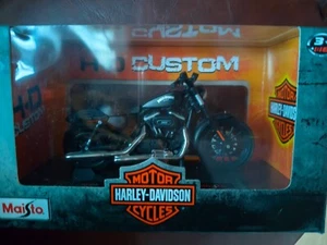 GB Maisto 1:18 2014 Sportster Iron 883 Sportmodell Diecast Sammeln Motorrad - Bild 1 von 3
