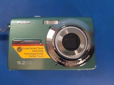 Kodak EasyShare M320 9.2MP Digital Camera - Silver - Image 1 of 2