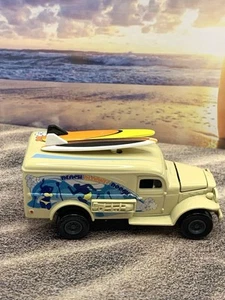 Johnny Lightning Surf Rods Beach Blanket Boogie WWII Dodge Loose Surfboards - Picture 1 of 9