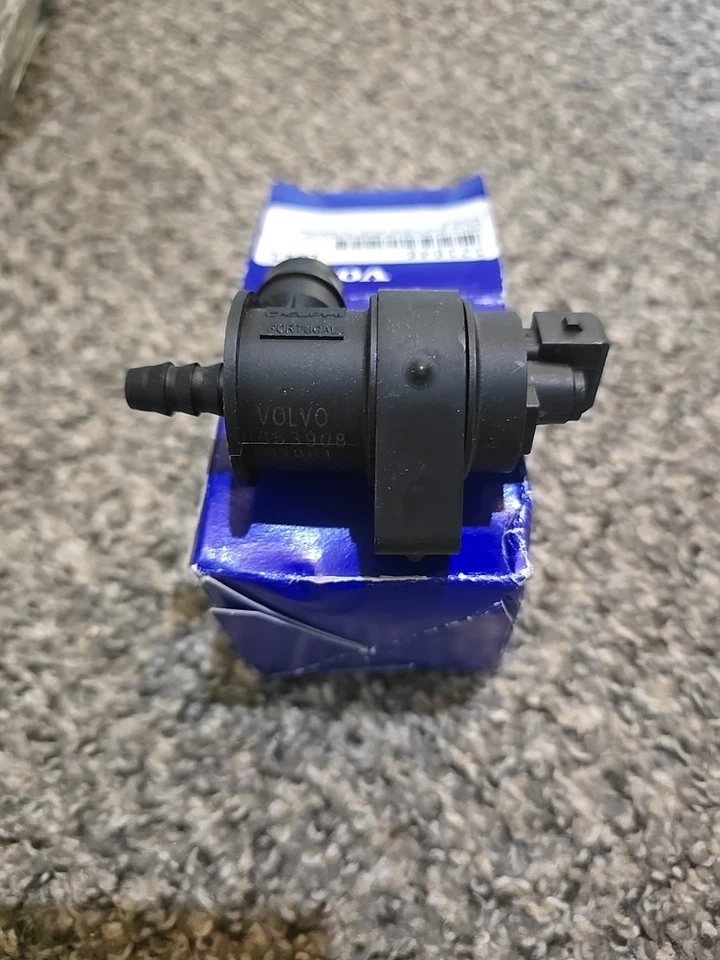 Vapor Canister Purge Solenoid for Volvo S80 XC90 S60 XC70 V70 C70 S70 P2 - Image 1 of 4