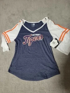 NEW Detroit Tigers V-Neck 3/4 Sleeve Raglan Baseball Tee Size Medium T-Shirt - Picture 1 of 6