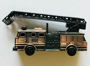 Fire Truck Diecast Pencil Sharpener Miniature Vintage Rare (B43) - Picture 1 of 2