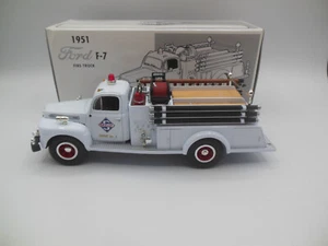 First Gear 18-1928 1951 Ford F-7 Fire Truck Skelly 1:34 Scale - Picture 1 of 13