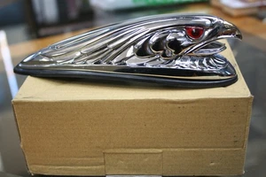 CUSTOM MOTORCYCLE EAGLE FACE FENDER ORNAMENT CHROME LIGHTED EYES GOLD BEAK - Picture 1 of 8