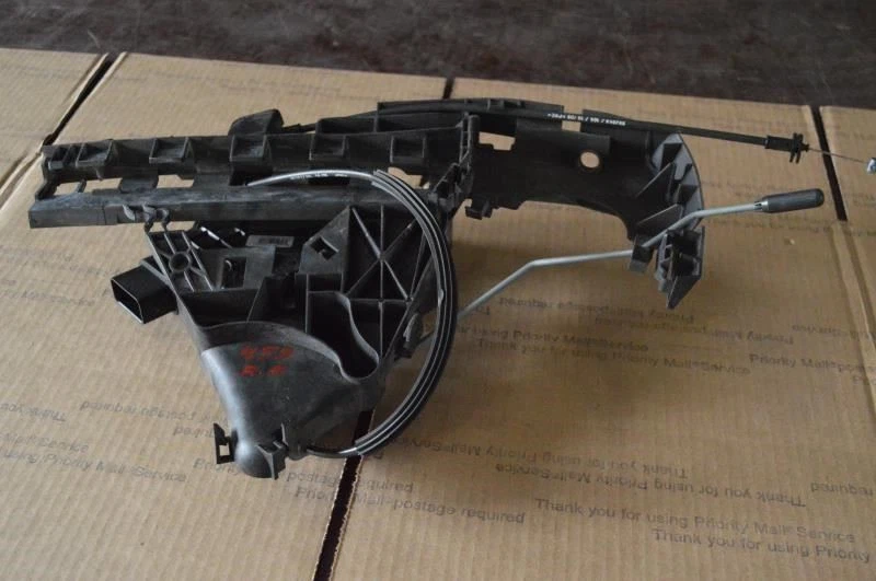 Actuador de cerradura de puerta delantera derecha Volvo S40 2005 2006 2007 2008 2009 2010 2011 Foto 1 de 4