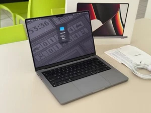 MacBook Pro 14” M1 MAX – 64 GB RAM – 2 TB SSD - Photo 1/8