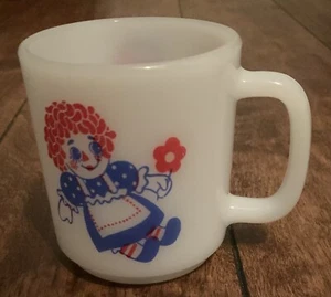 Vintage Raggedy Ann & Andy Milk Glass “D” Handled Coffee Mug Teacup #57 - Picture 1 of 4