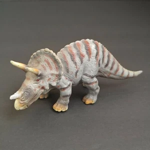 Schleich Triceratops Figure Dinosaur Toy Diorama Model 14504 2002 Retired 5" - Picture 1 of 12