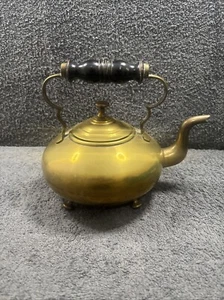 Vintage Brass Footed Kettle / Teapot - Lovely piece & Finish 7.5" tall - Picture 1 of 15