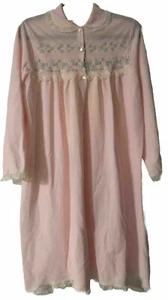 Vintage Nightgown Diamond Cut Pink Embroidered Flowers 70s 80s Lace Accents - Picture 1 of 4