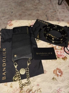 Coque Bandolier en cuir noir iPhone 14 - Photo 1 sur 5