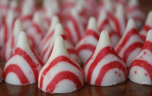 HERSHEY'S-KISSES BASTÓN DE CARAMELO SABOR MENTA LECHE CHOCOLATE BOLSA DE LIBRA A GRANEL ELIGE AHORA - Imagen 1 de 3