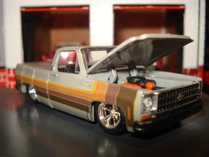 Camión Chevrolet Silverado 1978 carrocería cuadrada edición limitada camioneta M2 1/64 genial - Imagen 1 de 4