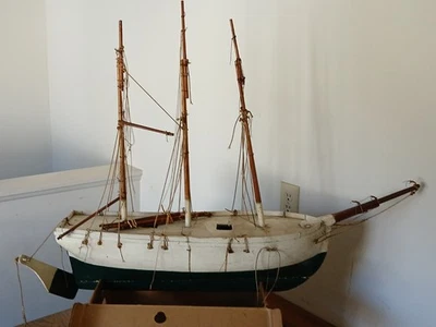 СТАРИННЫЙ ДЕРЕВЯННЫЙ ПРУД ПАРУСНИК 19 ВЕКА? - Изображение 1 из 4