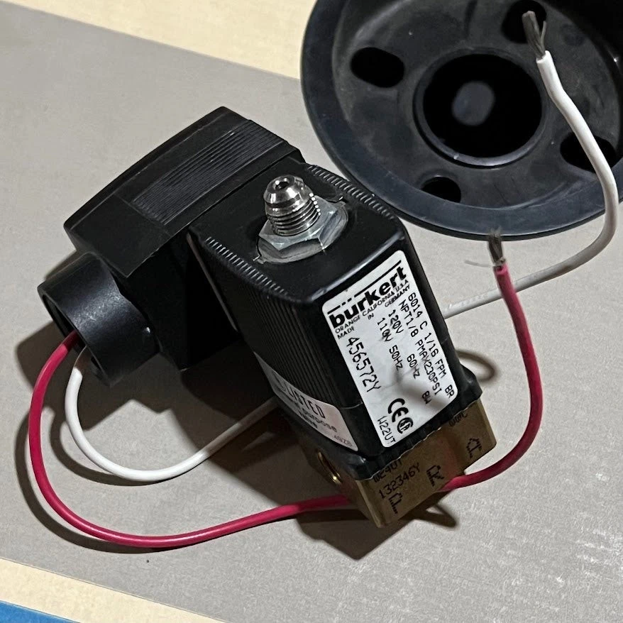 6014-C-1/16-FPM-BR - BURKERT - 456572Y 控制阀 120V - SOLENOID 3/2WAY - 8W — 第 1/1 张图片