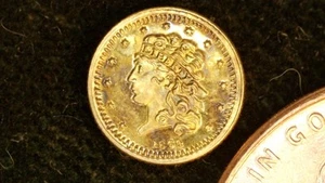 MONETA MINIATURA 1834 CINQUE DOLLARI TESTA CLASSICA PLACCA ORO su ARGENTO STERLING - Foto 1 di 2