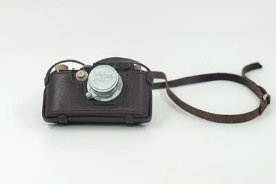 MRZHOUCASE Brown Leather Case for Leica 0 I Ia IIa IIb w/ adjustable neck strap - Image 1 of 4