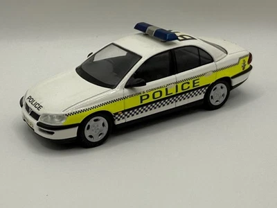 2D Models Vauxhall Omega Devon and Cornwall Police Traffic Unit 1/43 Code 3  - Image 1 of 4