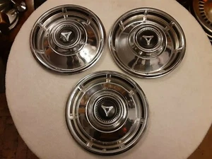 VINTAGE 1960S DODGE DART HUBCAPS - Picture 1 of 7