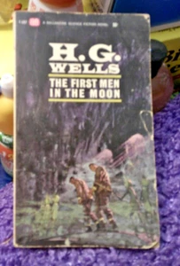 THE FIRST MEN IN THE MOON H G Wells, Ballantine sci fi VINTAGE PB FREE SHIPPING - Picture 1 of 1