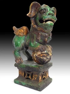Antike chinesische grün glasierte Keramik Wächterlöwe Foo Hund Sancai Keramik 緑釉富狗 - Bild 1 von 8