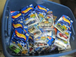 Mega Lot 10 Hot Wheels blau/weiße Karten *ZUFÄLLIG* GROSSE Vintage Sammlung - Bild 1 von 2