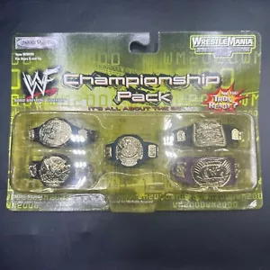 WWF Wrestlemania Championship Confezione da 5 cinture - 2000 Jakks Pacific - Foto 1 di 5