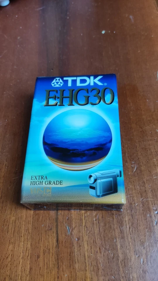 Videocassetta vergine VHSC E-HG 30 minuti TDK videocamera  - Immagine 1 di 1
