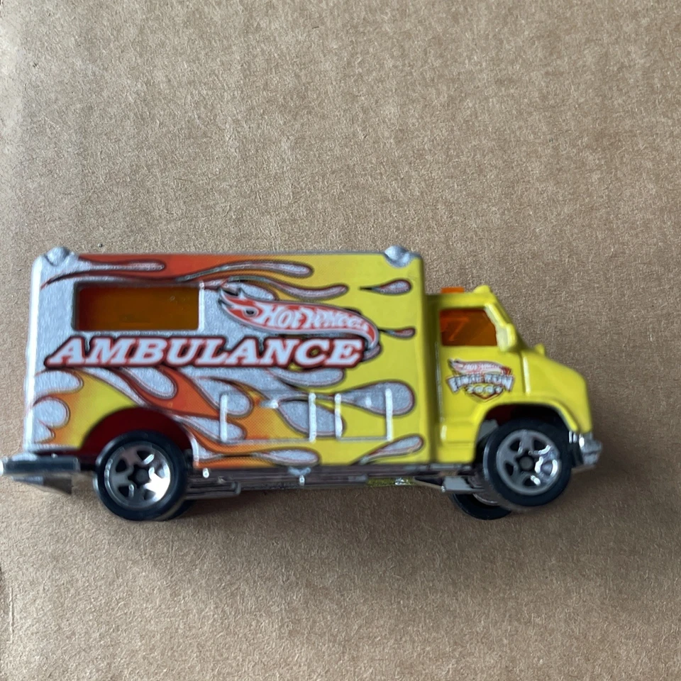 Hot Wheels Final Run 2003 Ambulance #196 ** LOOSE** - Image 1 of 4