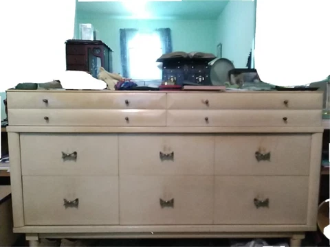 Huntley Blonde Dresser with perfect attached mirror  hand built  prior to  1961 Cover