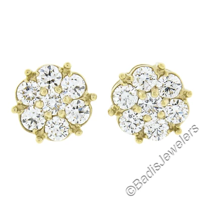 Nuevos aretes de oro amarillo de 14 k con racimo de diamantes brillantes ardientes de 1,22 quilates Foto 1 de 4