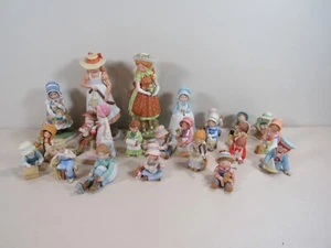 Group Lot of (23) Holly Hobbie Figurines - Picture 1 of 10