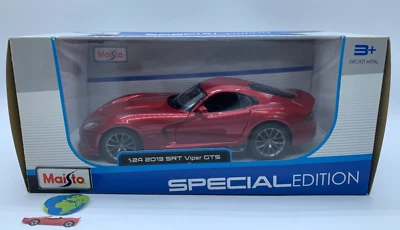 Maisto Dodge Viper SRT GTS 2013, modello scala (1:24 - 1:25), vintage (2041) - Immagine 1 di 4