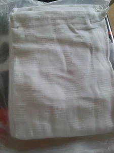  White Thermal Hospital Blanket   20% Larger 74x96 - Picture 1 of 1