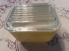 Vintage Pyrex Yellow 1-1/2 cup Refrigerator Dish, 501-B  with lid