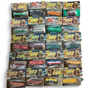 20 VTG LOT Athearn HO Trains Rolling Stock AHM, Mantua Bachman, Roco, Lionel VG+ - Picture 1 of 24
