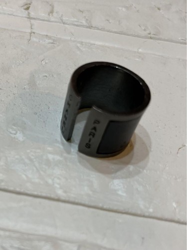 Anello Chanel Coco Mark anello vintage con logo in pelle nera