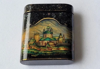 Caja de pueblo vintage de laca Fedoskino rusa con catedrales personalizadas Foto 1 de 4